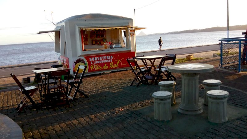 Sorveteria por do sol