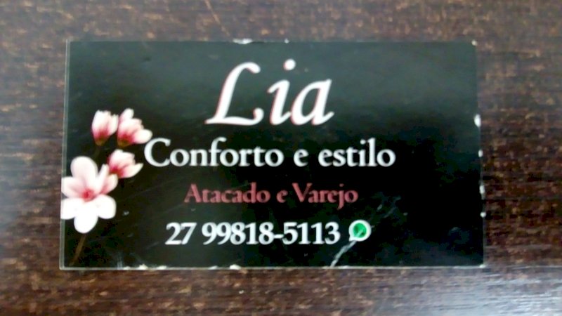  Lia Conforto e estilo